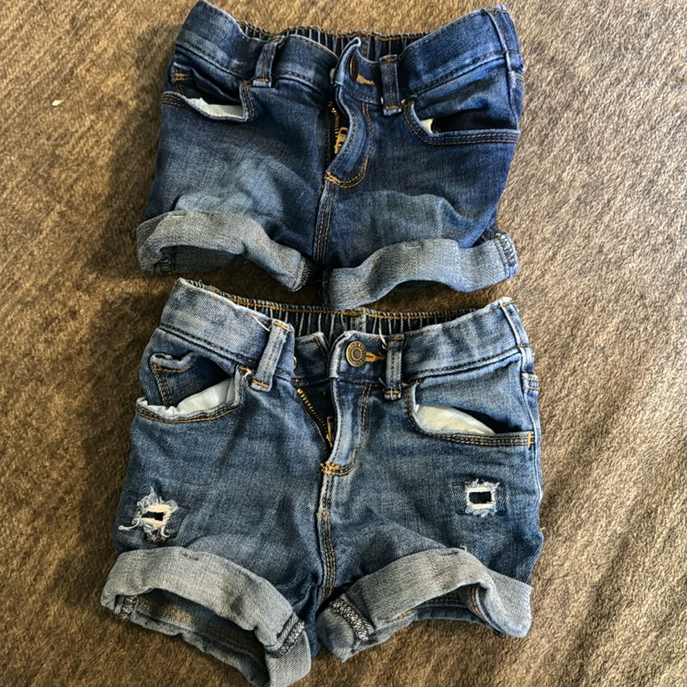 Old Navy 2T shorts
